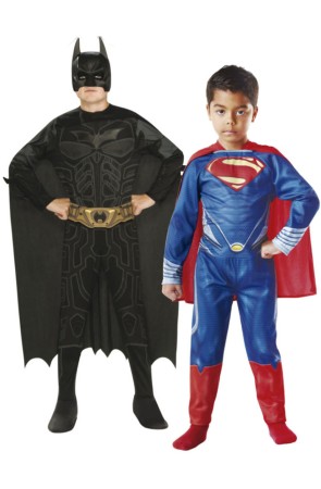 Cofre de disfraces Batman y Superman para niño